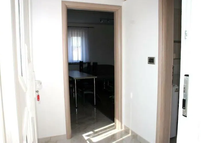 Lucija Vrh (Krk)