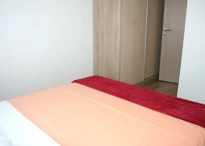 Lucija * Vrh (Krk)